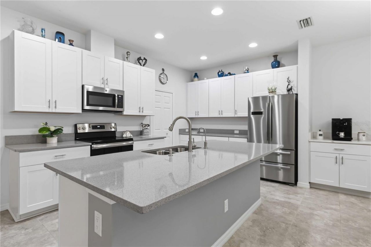 8512 Cache Drive , Sarasota, FL 34240 Photo