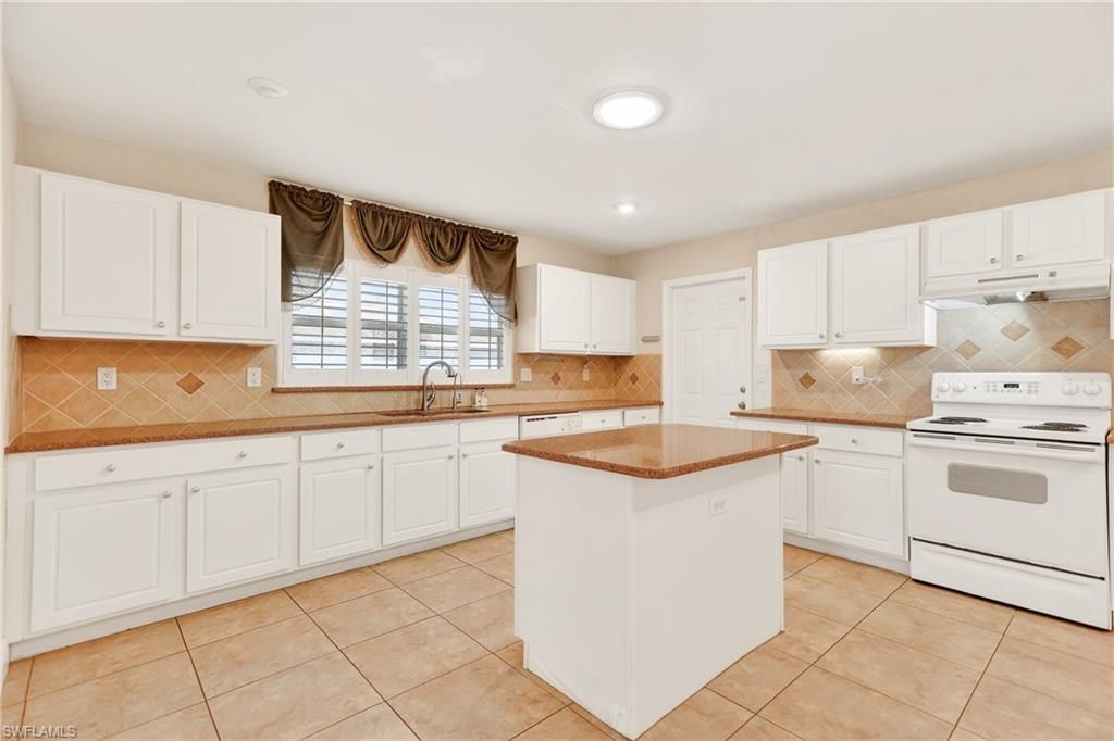 1817 SW 22nd Ln , Cape Coral, FL 33991 Photo