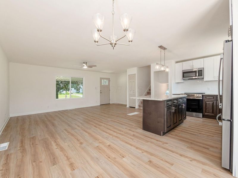 447 Celina Road, Columbus, OH 43228 Photo 13