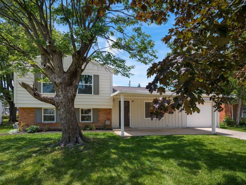 447 Celina Road, Columbus, OH 43228 Photo 2