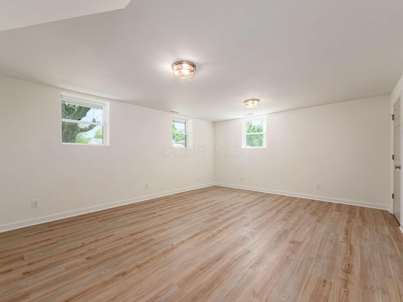 447 Celina Road, Columbus, OH 43228 Photo 23