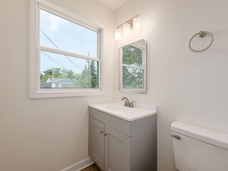 447 Celina Road, Columbus, OH 43228 Photo 28