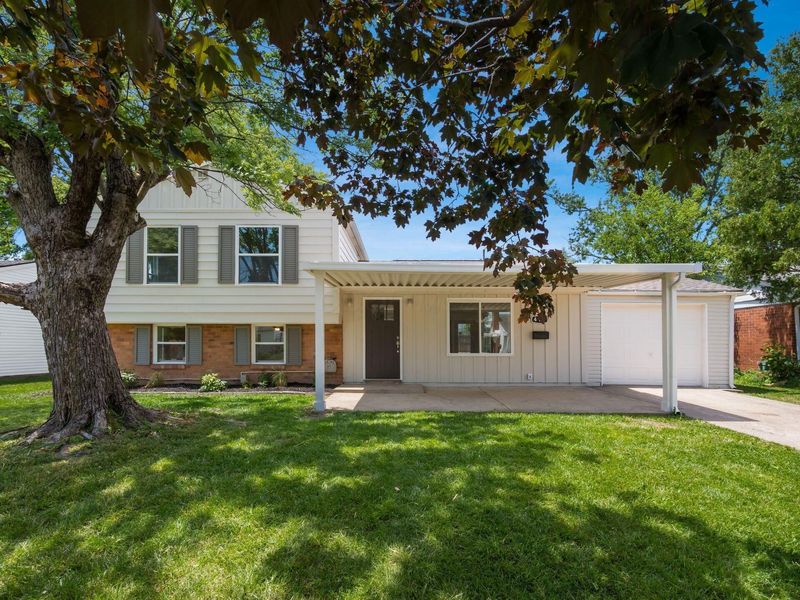 447 Celina Road, Columbus, OH 43228 Photo 4