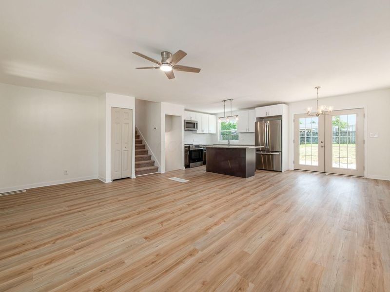 447 Celina Road, Columbus, OH 43228 Photo 9