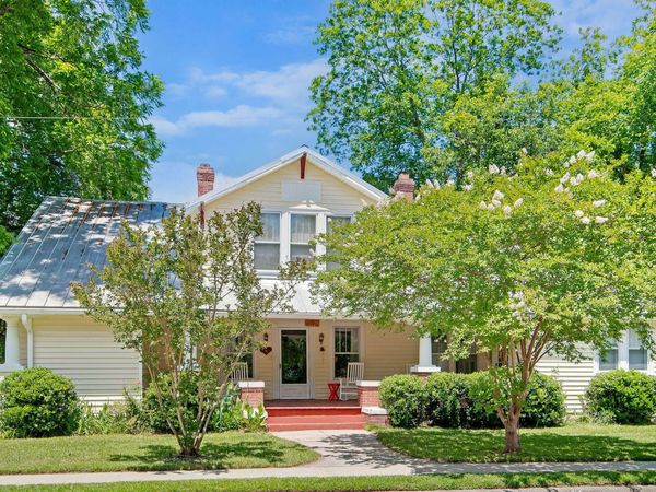206 W Foy Street, Richlands, NC 28574