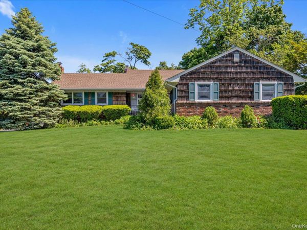 21 Hamilton Street, Amityville, NY 11701