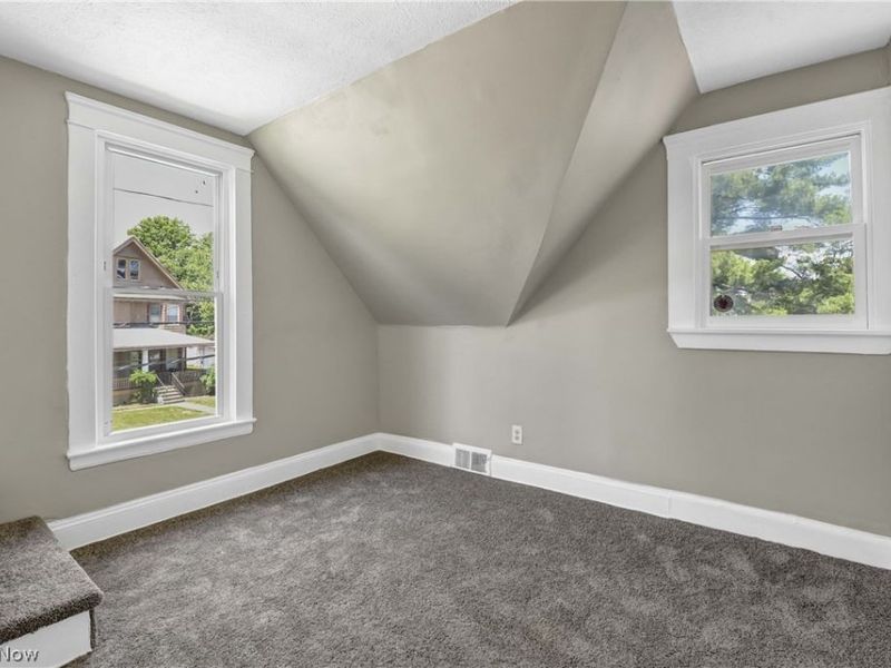 15413 Raymond Street , Maple Heights, OH 44137 Photo 38