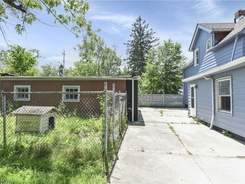 15413 Raymond Street , Maple Heights, OH 44137 Photo 7