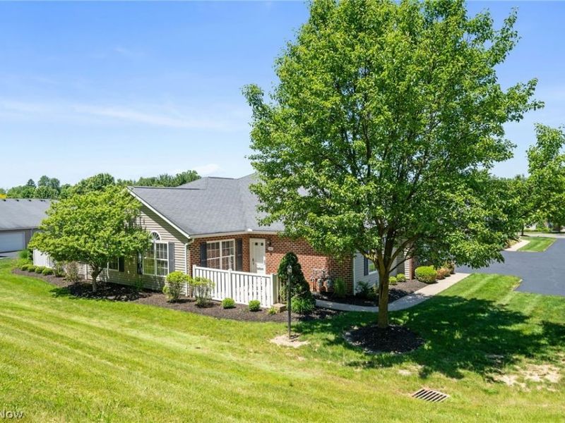 140 Woodbury Glen Street , Hartville, OH 44632 Photo 24