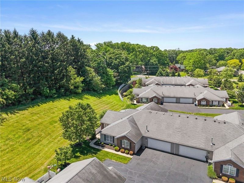 140 Woodbury Glen Street , Hartville, OH 44632 Photo 26
