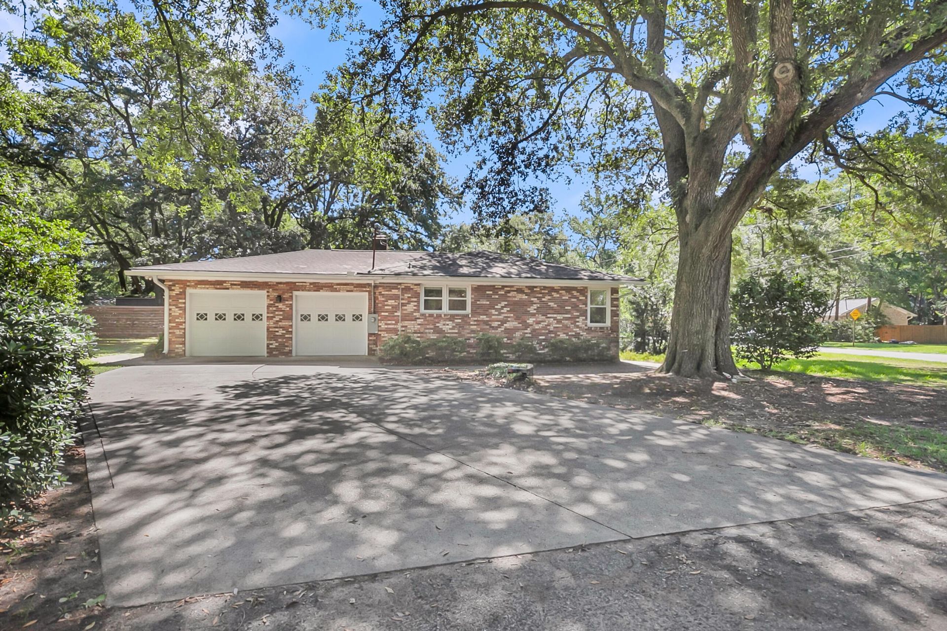 1114 Northbridge Drive Photo 6