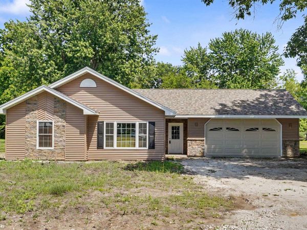410 N Marion Street, Carthage, IL 62321