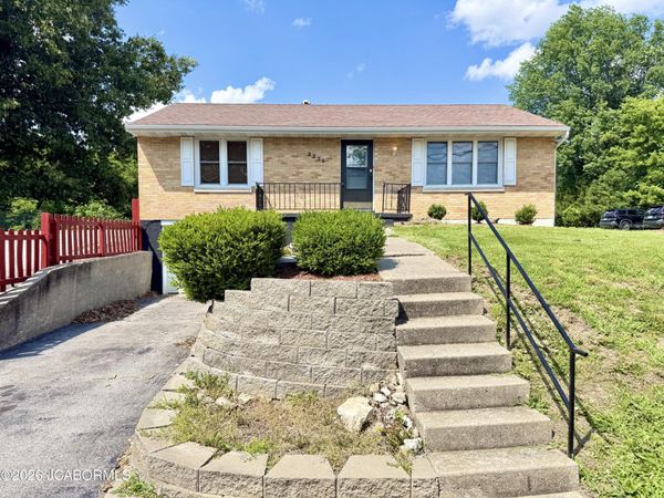2233 EXPRESSVIEW DRIVE, Jefferson City, MO 65101