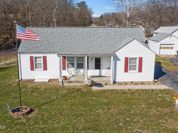 703 HOLLYHOCK DRIVE, Fulton, MO 65251