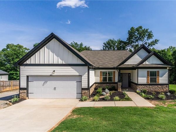 368 Bryndemere Drive , Dawsonville, GA 30534