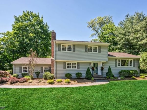 369 Voorhis Ave, Wyckoff, NJ 07481