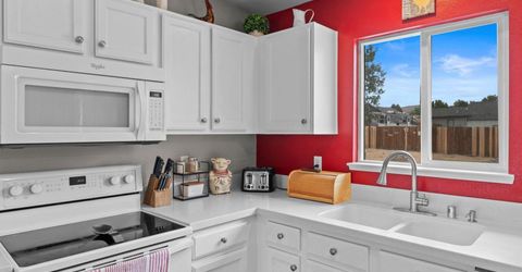30 Pelican Court, Sparks, NV 89441 Photo