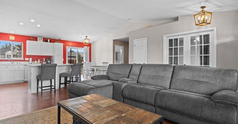 30 Pelican Court, Sparks, NV 89441 Photo