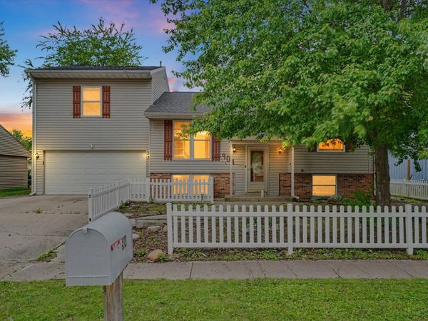 904 Fairoaks Drive , Champaign, IL 61821