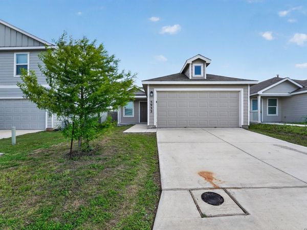 5933 Antonio Pl, Seguin, TX 78155