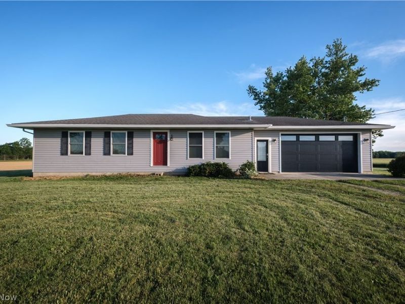 2403 Brokensword Road, Bucyrus, OH 44820 Photo 1