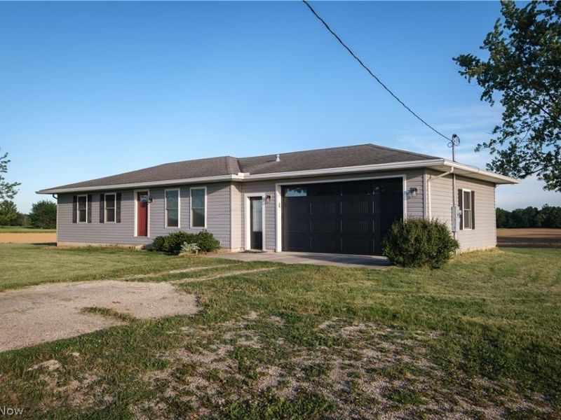 2403 Brokensword Road, Bucyrus, OH 44820 Photo 3