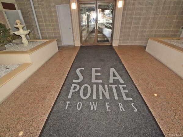 360 Shore Road , Unit 5E, Long Beach, NY 11561