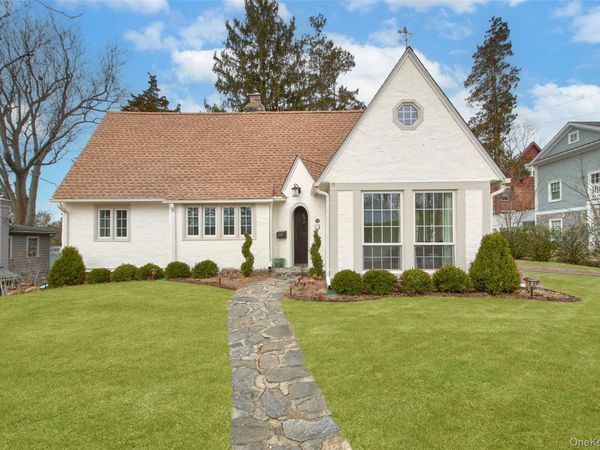 319 Oakland Beach Avenue, Rye, NY 10580