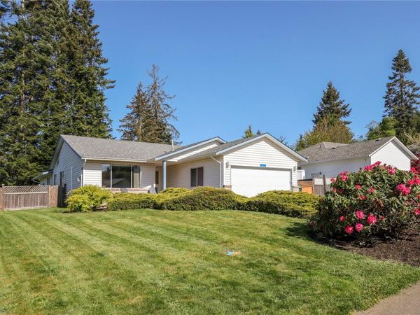1832 Valley View Dr , Courtenay, BC V9N 8S4