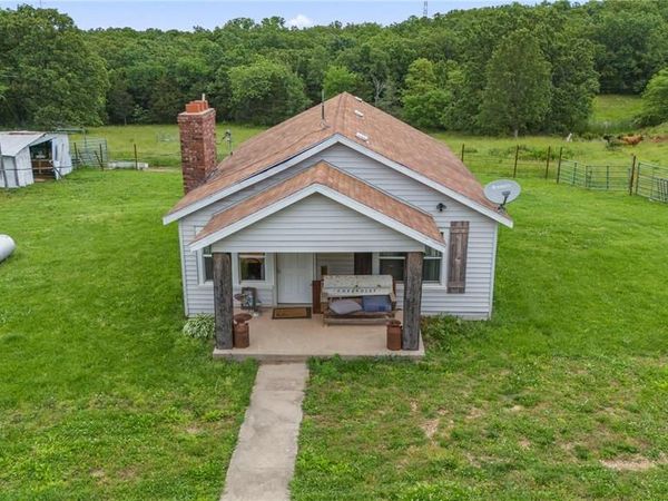 33 Alder Springs Road , Iberia, MO 65486