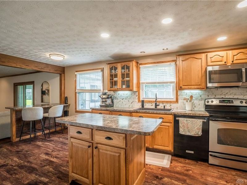 7018 Woodcroft Drive, Englewood, OH 45322 Photo 7