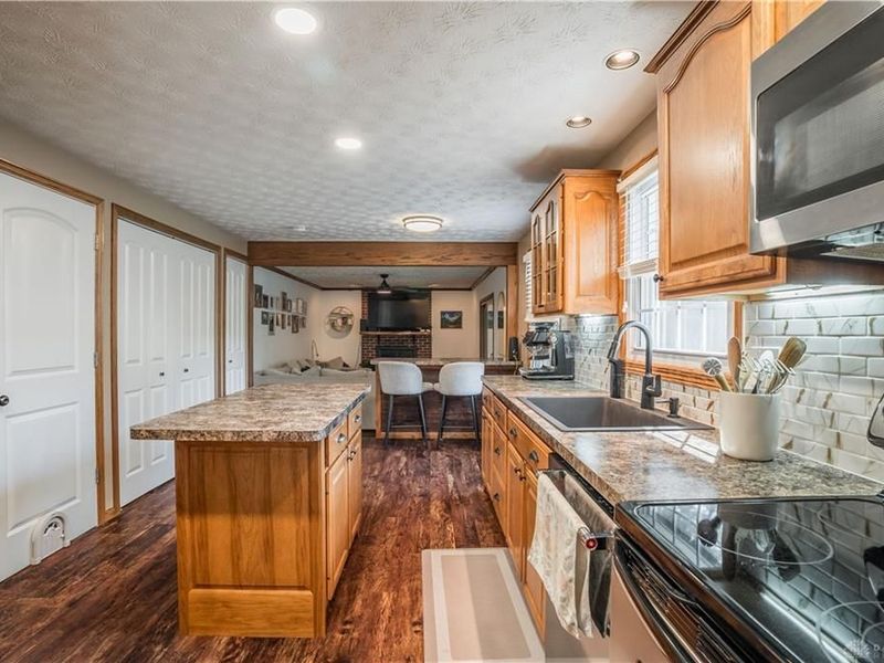 7018 Woodcroft Drive, Englewood, OH 45322 Photo 8
