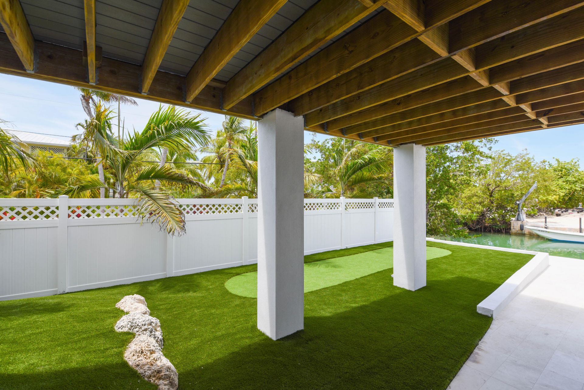 848 E Caribbean Drive, Summerland Key, FL 33042 Photo