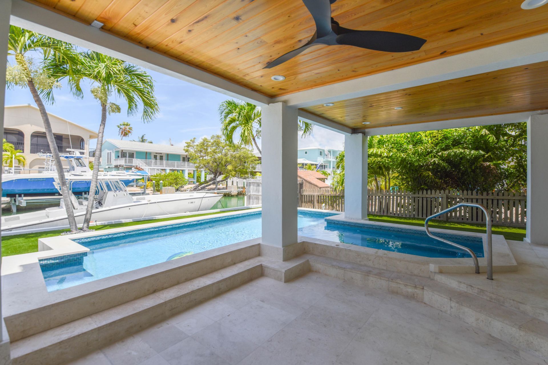 848 E Caribbean Drive, Summerland Key, FL 33042 Photo