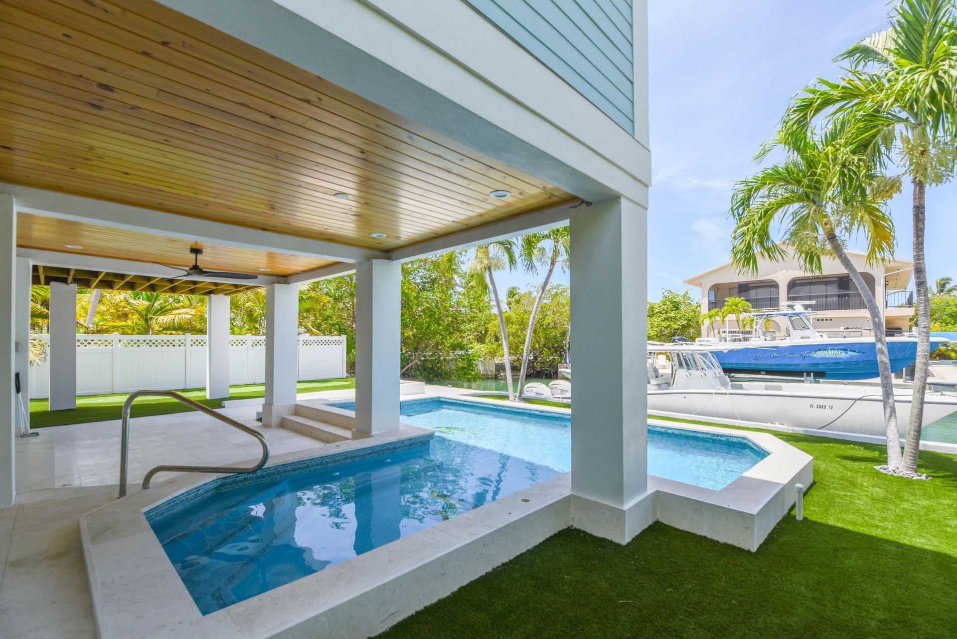 848 E Caribbean Drive, Summerland Key, FL 33042 Photo