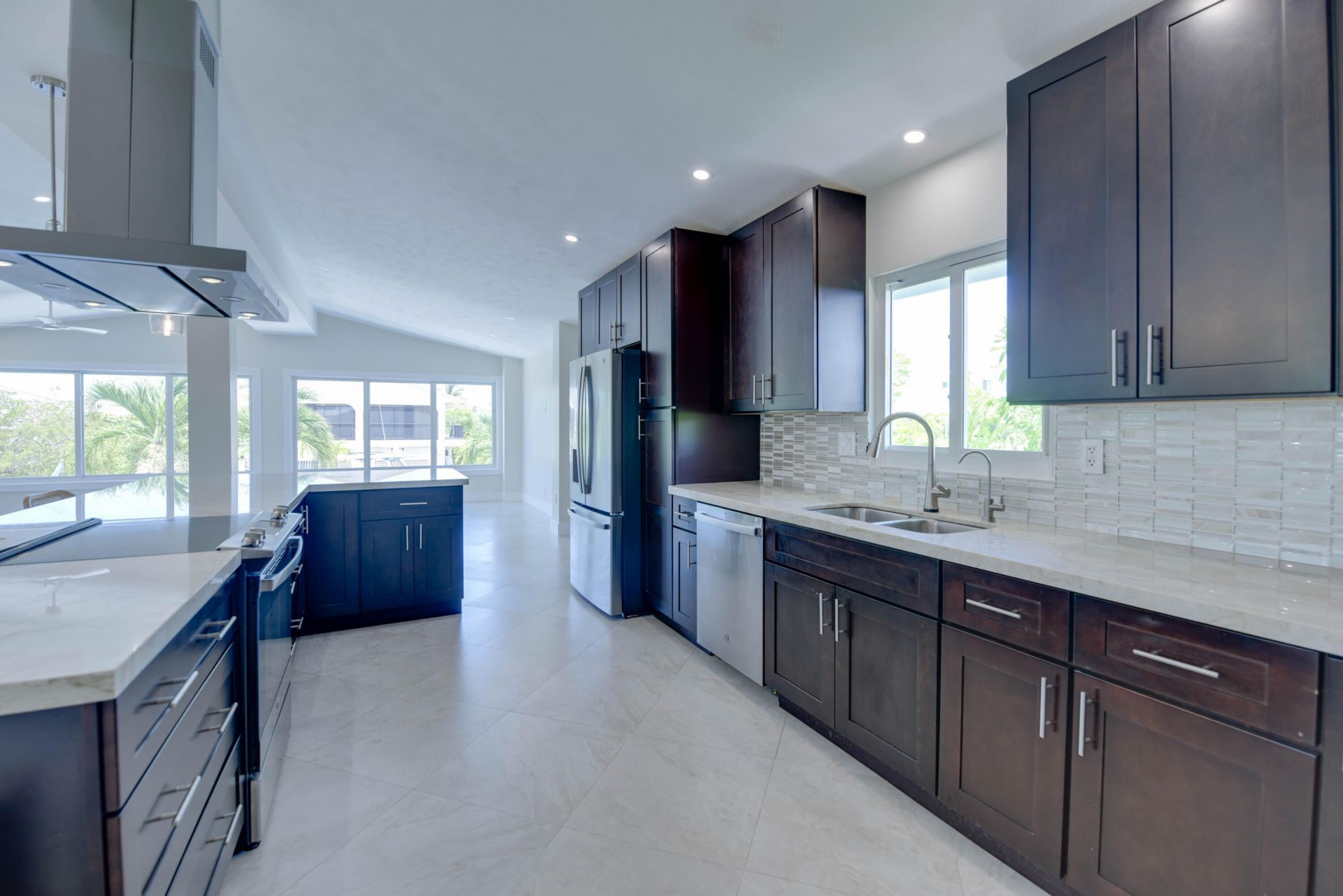 848 E Caribbean Drive, Summerland Key, FL 33042 Photo