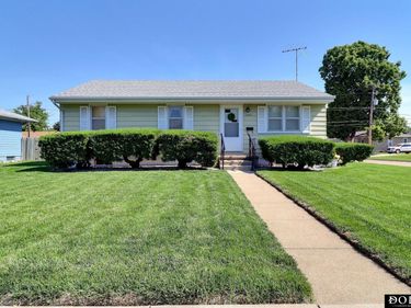 1344 Fairacres Drive, Dodge, NE 68025
