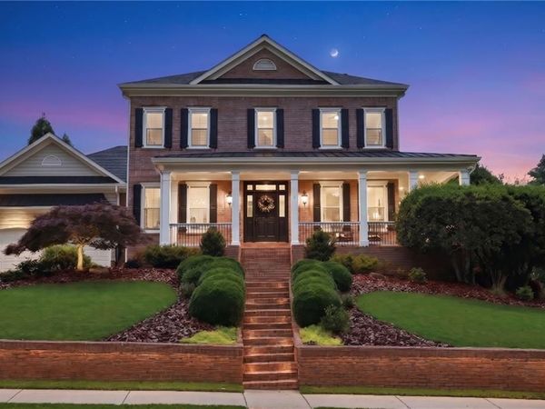 1072 Moores Walk Lane , Suwanee, GA 30024