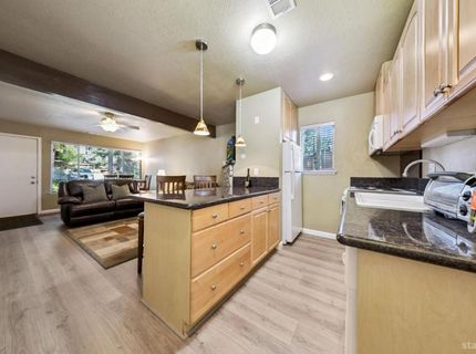 1410 Ski Run Boulevard, Unit 10, South Lake Tahoe, CA 96150 Photo
