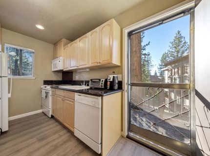 1410 Ski Run Boulevard, Unit 10, South Lake Tahoe, CA 96150 Photo
