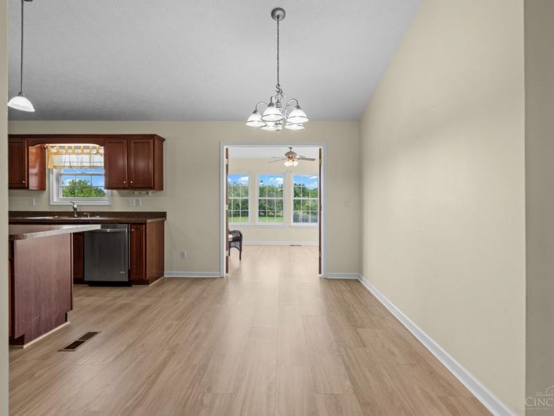 144 Fox Run Drive, Wilmington, OH 45177 Photo 13