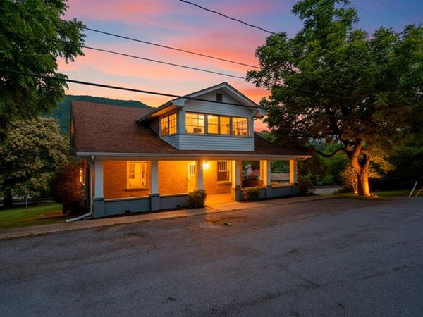 535 Boyd ST , Buchanan, VA 24066