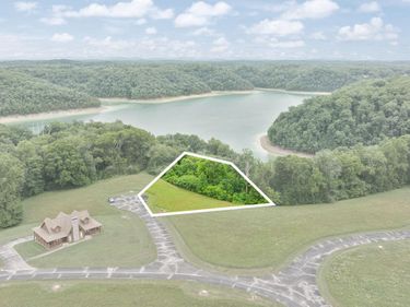 33 Peninsula , Jamestown, KY 42629