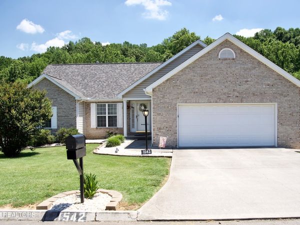 1542 Mandrell Drive, Knoxville, TN 37918