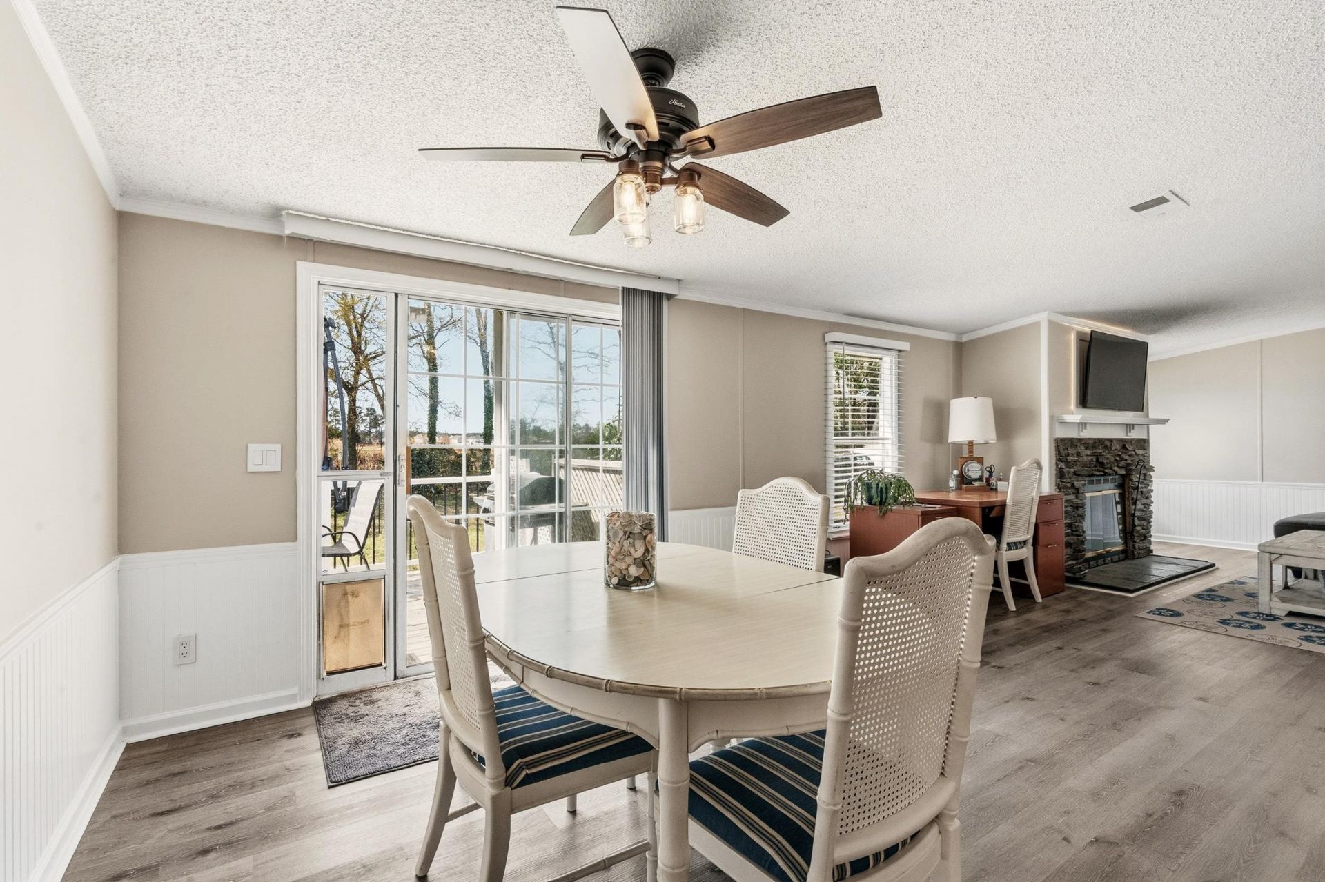 2264 Todd Dr.  Photo 11