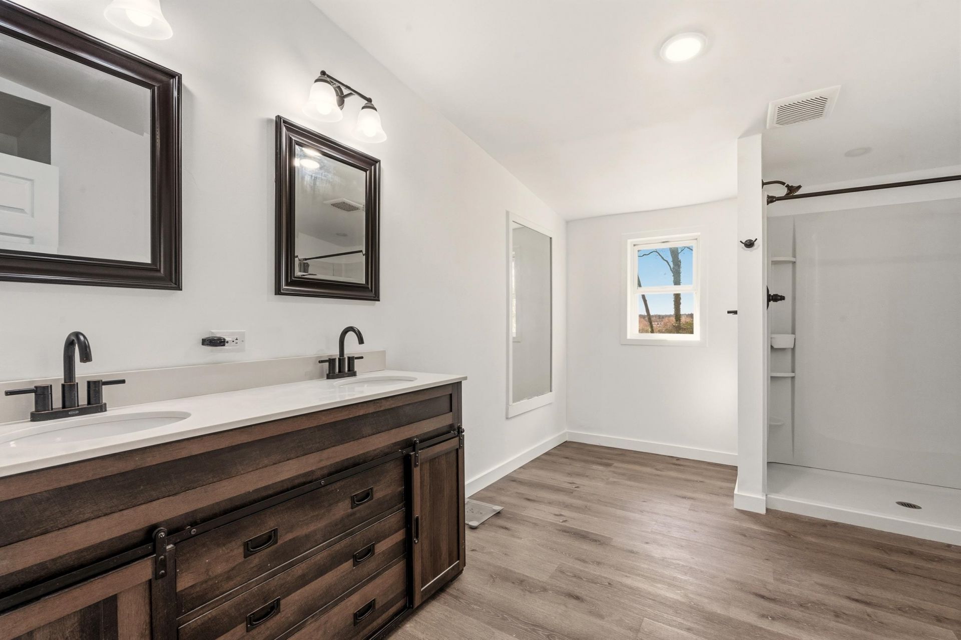 2264 Todd Dr.  Photo 16