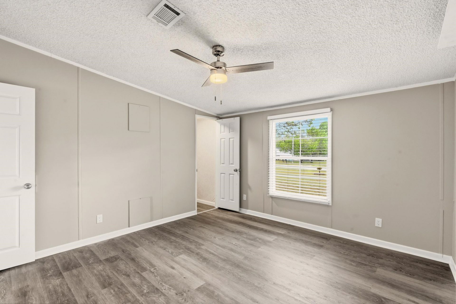 2264 Todd Dr.  Photo 19