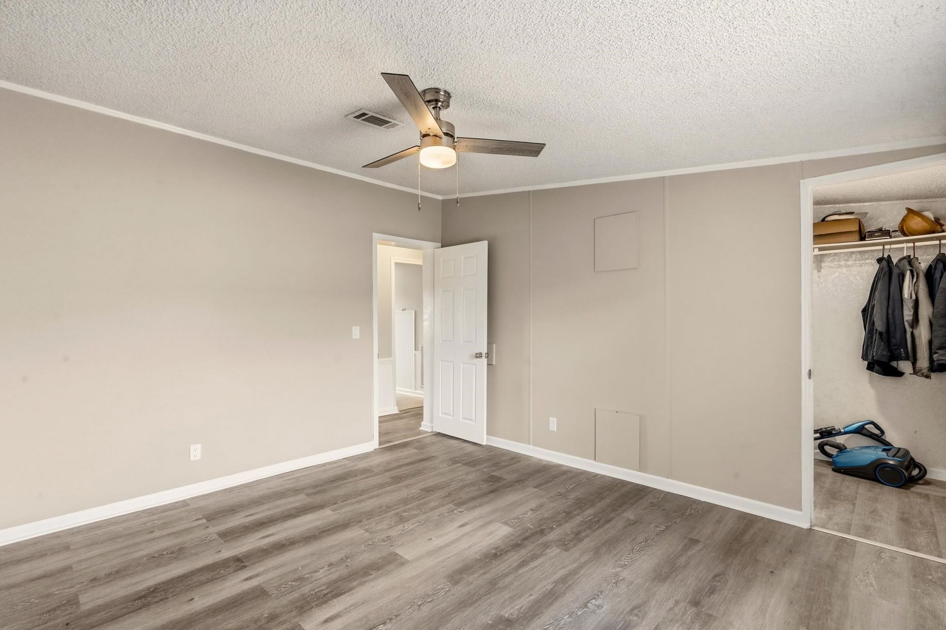 2264 Todd Dr.  Photo 23