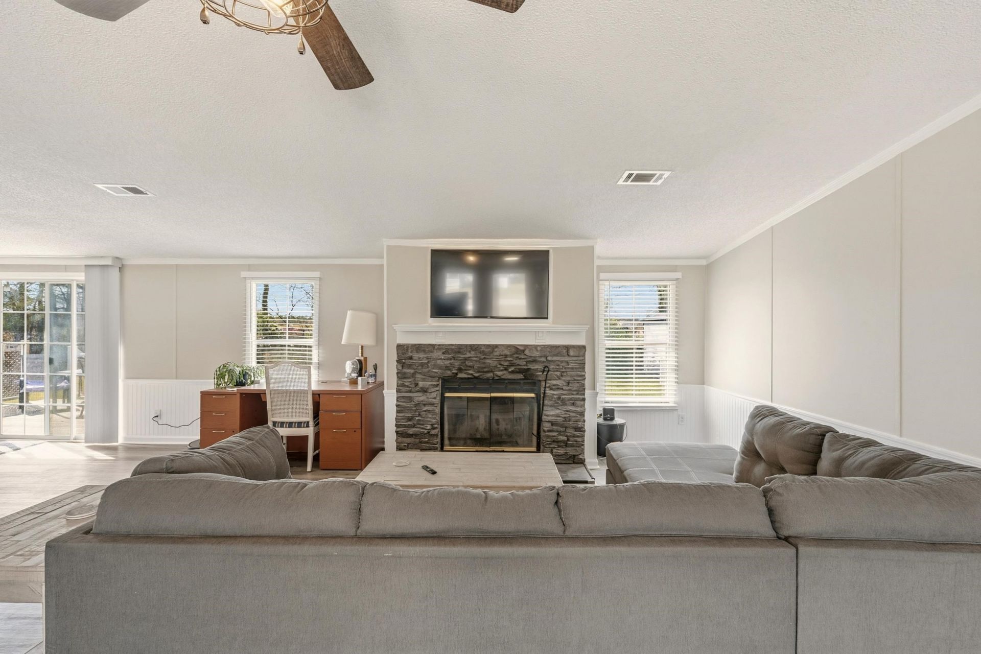 2264 Todd Dr.  Photo 5