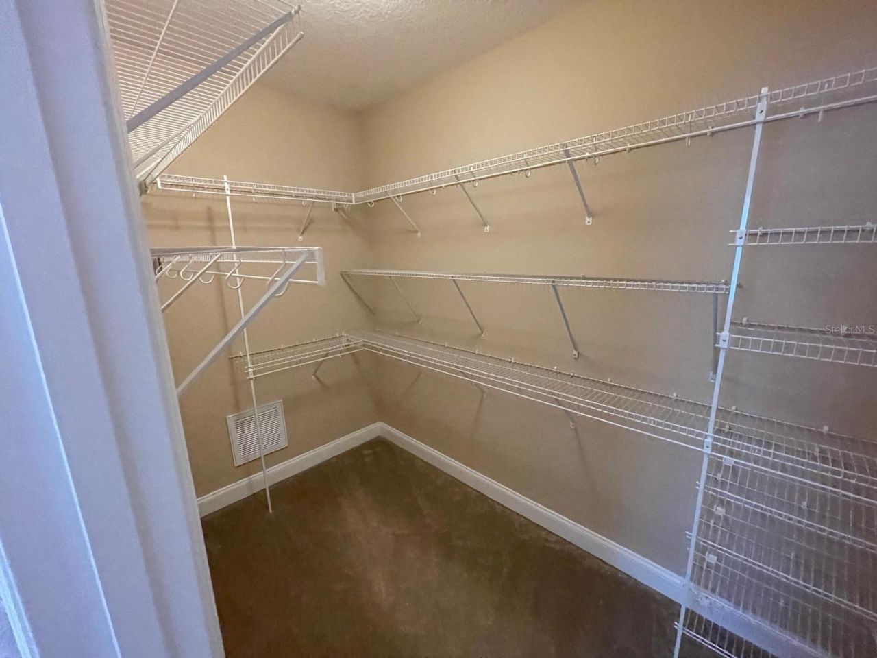 2745 Peony Drive, Oviedo, FL 32766 Photo